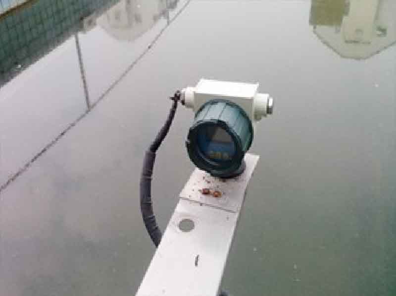 防爆超聲波液位計現(xiàn)場顯示